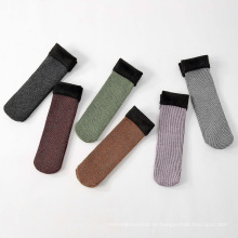 Großhandel dicke Velvet Crew Socken Winter Frauen Japanische Straßenrohrsocken Hersteller Mädchen Socken Fabrik